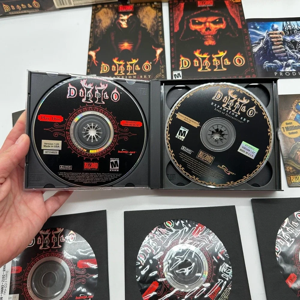 DIABLO II 2 BATTLE CHEST Complete with Box Manuals & Guide